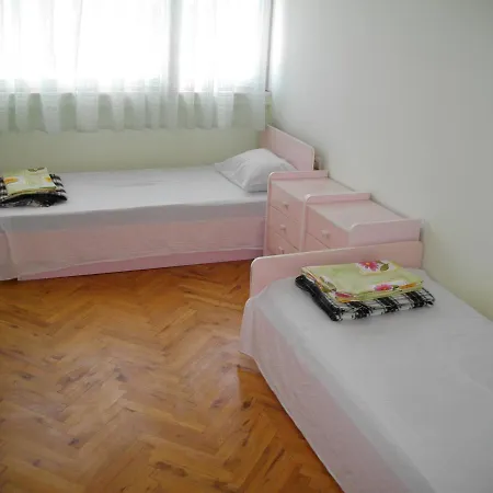 Stadiona Appartement *