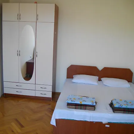 Stadiona Apartment *
