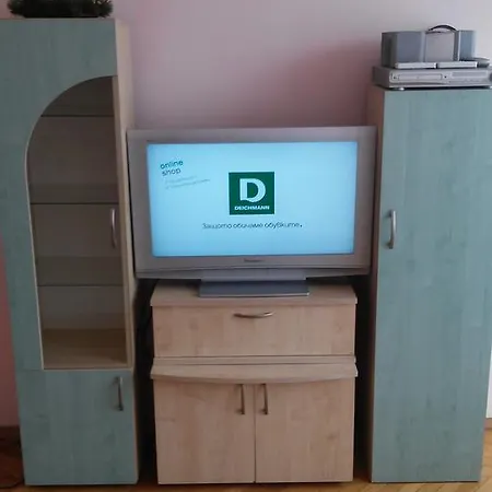 Stadiona Apartment *